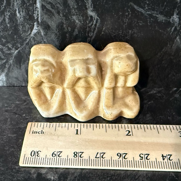 Speak No Evil, See No Evil and Hear No Evil Monkeys (Set of 3) - Picture 3 of 16